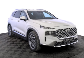 Подержанный автомобиль Hyundai Santa Fe 2021 года (3 фото)