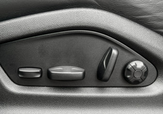 Подержанный автомобиль Porsche Cayenne 2021 года (19 фото)