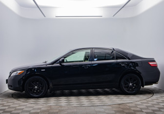 Подержанный автомобиль Toyota Camry Sedan 2008 года (8 фото)