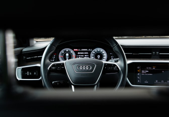 Подержанный автомобиль Audi A7 2020 года (16 фото)