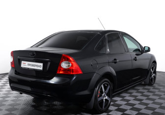 Подержанный автомобиль Ford Focus Sedan 2008 года (5 фото)