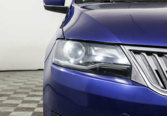 Подержанный автомобиль Skoda Rapid Liftback 2017 года (5 фото)