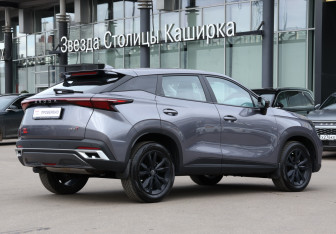 Подержанный автомобиль Omoda C5 2024 года (5 фото)