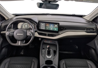 Подержанный автомобиль Haval F7 2023 года (14 фото)