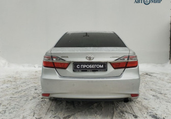 Подержанный автомобиль Toyota Camry Sedan 2014 года (7 фото)