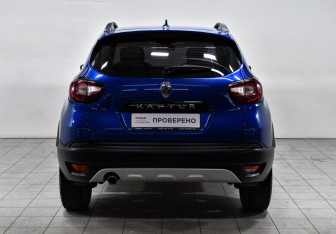 Подержанный автомобиль Renault Kaptur 2022 года (6 фото)