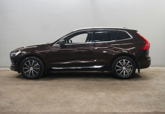 Подержанный автомобиль Volvo XC60 2019 года (8 фото)