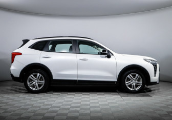 Подержанный автомобиль Haval Jolion 2024 года (4 фото)