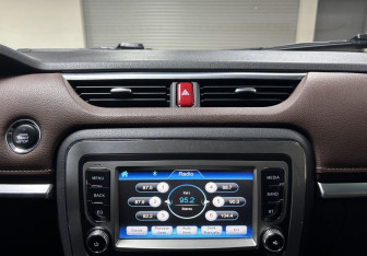 Подержанный автомобиль JAC T6 2022 года (15 фото)