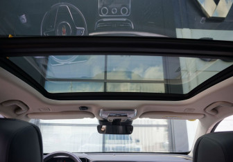 Подержанный автомобиль Hongqi H9 2023 года (16 фото)