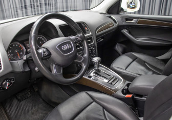 Подержанный автомобиль Audi Q5 2016 года (16 фото)