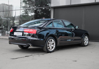 Подержанный автомобиль Audi A6 Sedan 2012 года (4 фото)