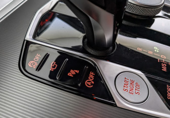 Подержанный автомобиль BMW X6 2021 года (26 фото)