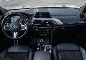 Подержанный автомобиль BMW X3 2019 года (12 фото)
