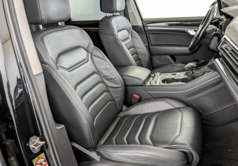 Подержанный автомобиль Volkswagen Touareg 2018 года (24 фото)