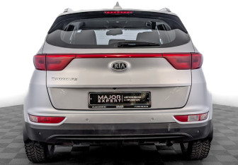 Подержанный автомобиль Kia Sportage 2017 года (6 фото)