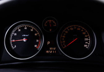 Подержанный автомобиль Opel Astra Wagon 2014 года (10 фото)