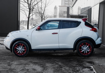 Подержанный автомобиль Nissan Juke 2012 года (8 фото)