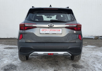 Подержанный автомобиль Kia Seltos 2021 года (6 фото)