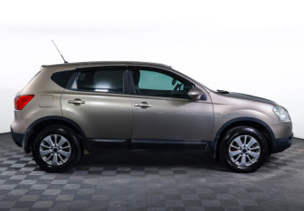 Подержанный автомобиль Nissan Qashqai 2008 года (4 фото)