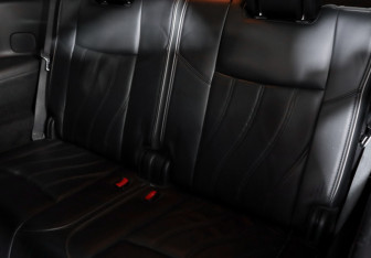 Подержанный автомобиль Infiniti JX 2013 года (16 фото)