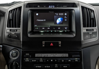 Подержанный автомобиль Toyota Land Cruiser Suv 2012 года (15 фото)