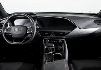 Подержанный автомобиль Geely Tugella 2023 года (12 фото)