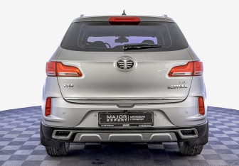 Подержанный автомобиль FAW Besturn X40 2021 года (6 фото)