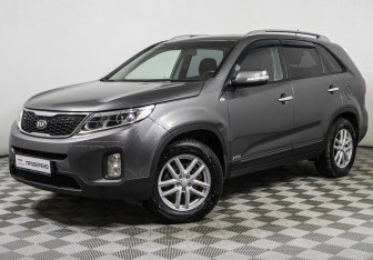 Подержанный автомобиль Kia Sorento 2015 года (1 фото)