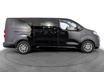 Подержанный автомобиль Peugeot Traveller 2021 года (4 фото)