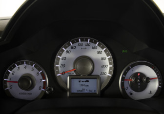 Подержанный автомобиль Honda Pilot 2012 года (12 фото)