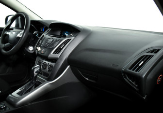 Подержанный автомобиль Ford Focus Sedan 2013 года (7 фото)