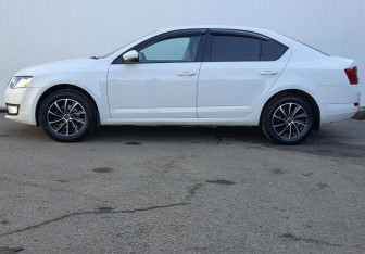 Подержанный автомобиль Skoda Octavia Liftback 2014 года (8 фото)
