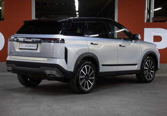 Подержанный автомобиль Jaecoo J7 2023 года (5 фото)