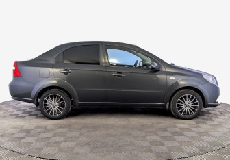 Подержанный автомобиль Ravon Nexia R3 2017 года (4 фото)