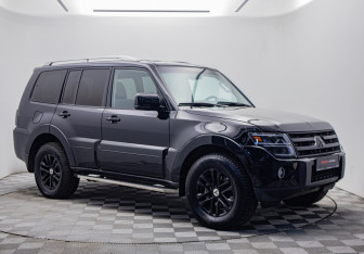 Подержанный автомобиль Mitsubishi Pajero 2007 года (7 фото)