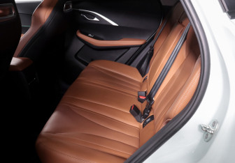 Подержанный автомобиль Omoda C5 2023 года (10 фото)