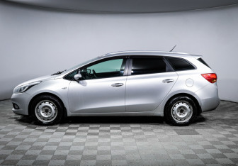 Подержанный автомобиль Kia Ceed Wagon 2013 года (8 фото)