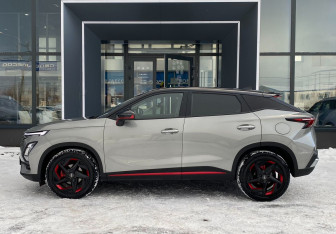 Подержанный автомобиль Omoda C5 2022 года (8 фото)