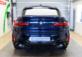 Подержанный автомобиль BMW X4 2021 года (5 фото)