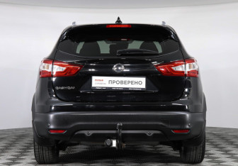 Подержанный автомобиль Nissan Qashqai 2017 года (6 фото)