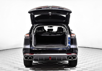 Подержанный автомобиль Changan UNI-K 2023 года (16 фото)