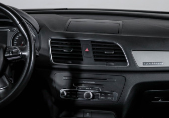 Подержанный автомобиль Audi Q3 2013 года (13 фото)