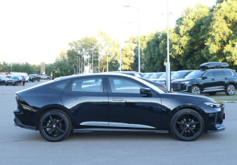 Подержанный автомобиль Changan UNI-V 2024 года (4 фото)