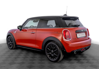Подержанный автомобиль MINI Hatch 2021 года (7 фото)