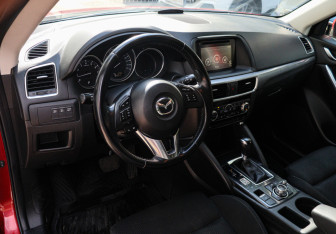 Подержанный автомобиль Mazda CX-5 2016 года (11 фото)