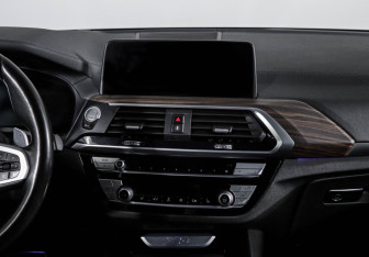 Подержанный автомобиль BMW X3 2021 года (13 фото)