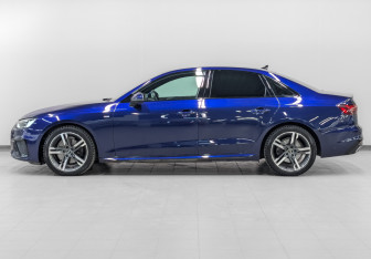 Подержанный автомобиль Audi A4 Sedan 2021 года (8 фото)