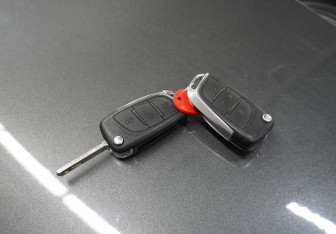 Подержанный автомобиль Citroen C4 Hatchback 2013 года (17 фото)