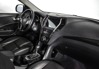 Подержанный автомобиль Hyundai Santa Fe 2015 года (5 фото)
